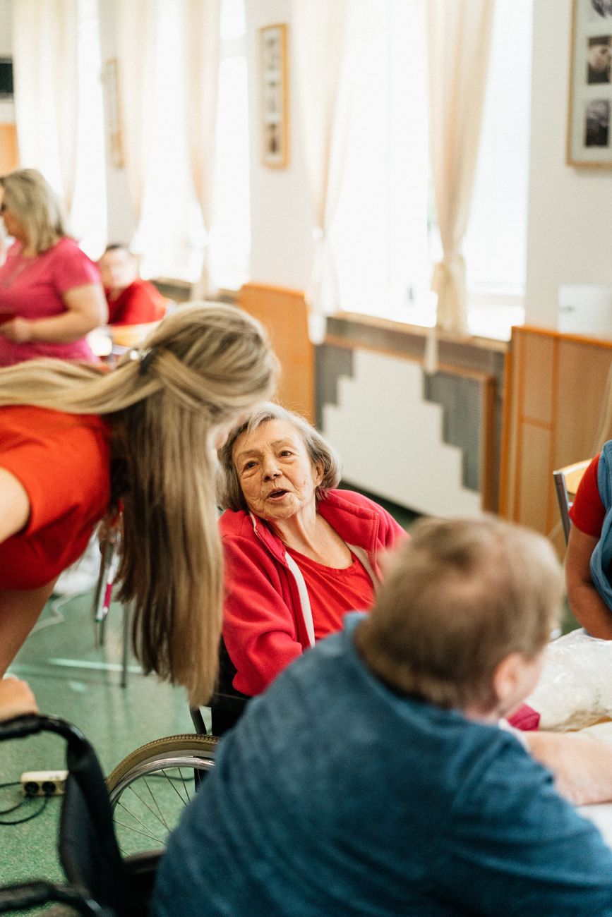 Helping Your Parents Manage Their Finances: A Guide for Caring Adults