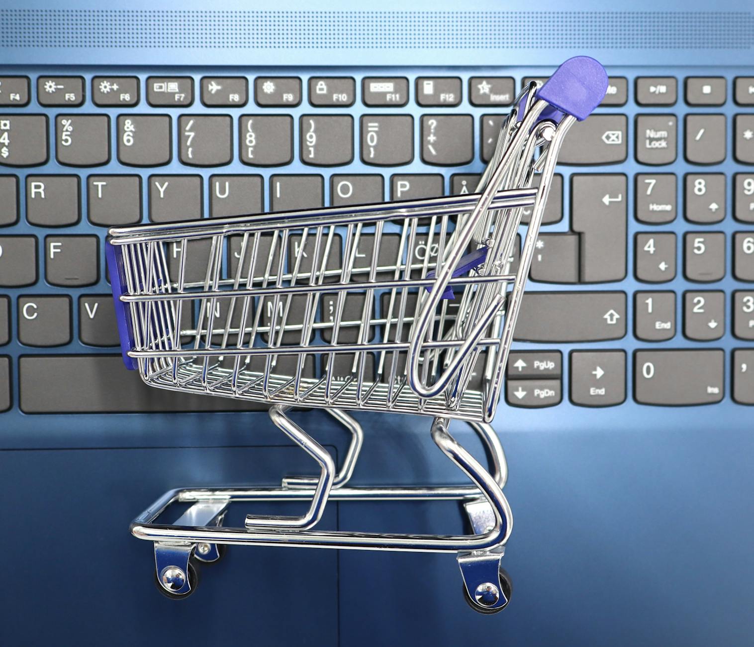 5 Ways to Shop Safely Online